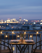 Solar LED festoon string lights